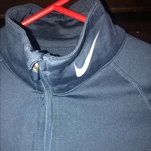 Fitted Nike Therma-Fit